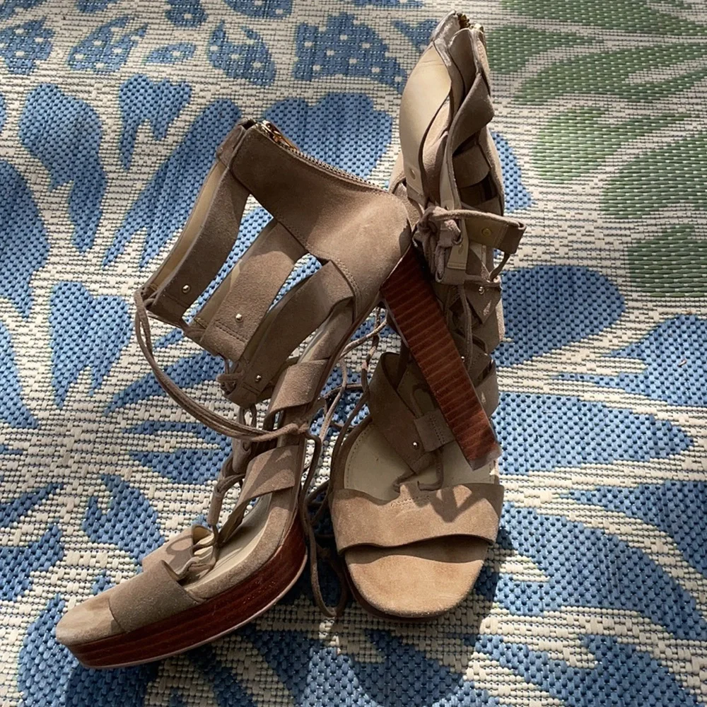 MICHAEL KORS Sofia Lace Up Platform Gladiator Sandal Tan Desert Brown 11